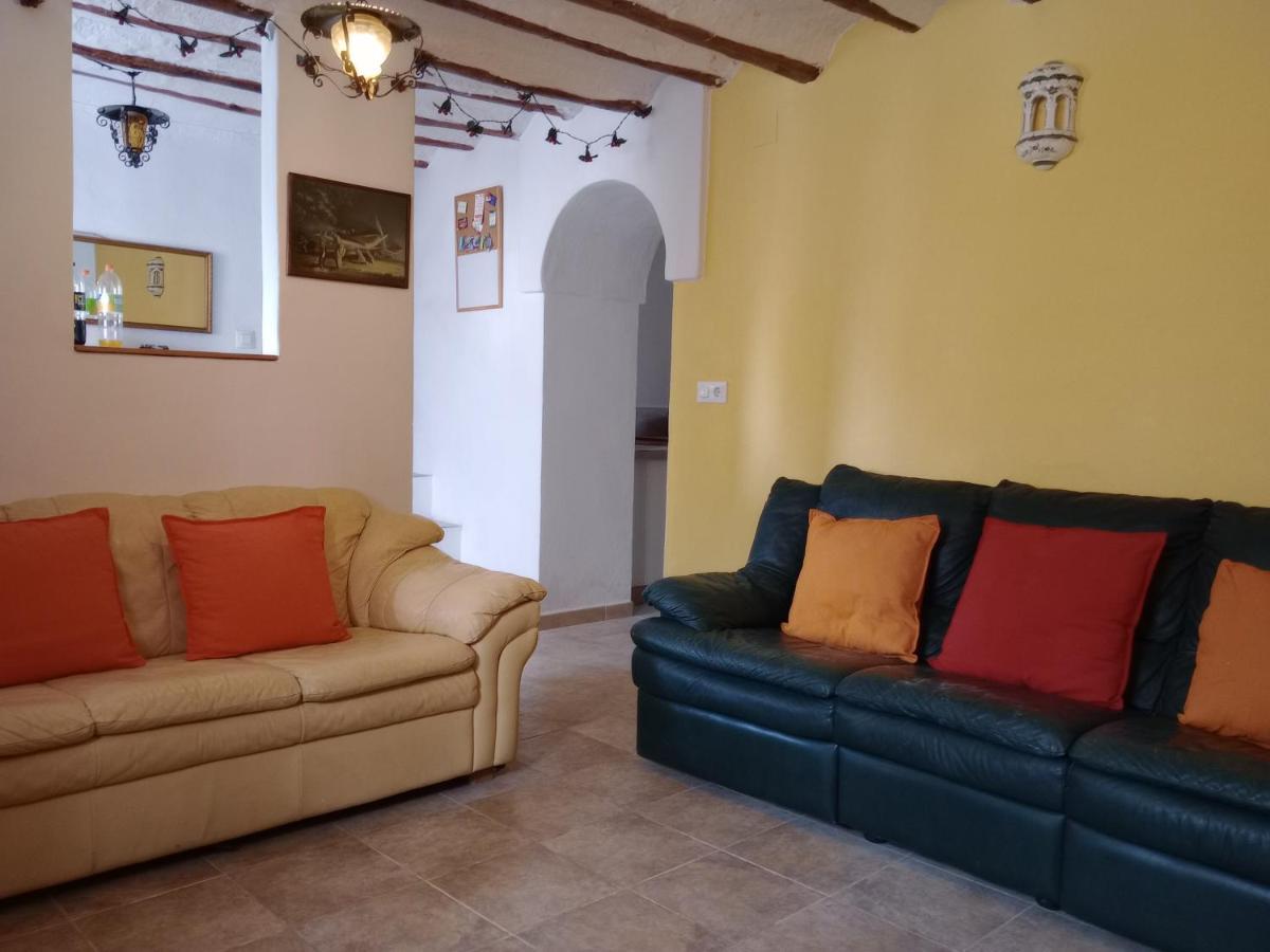 Casa En La Plaza, Hinojares - Ideal For Exploring The Area Luaran gambar