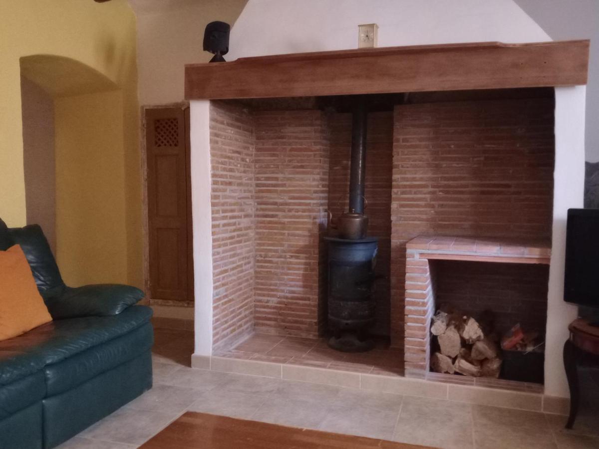 Casa En La Plaza, Hinojares - Ideal For Exploring The Area Luaran gambar